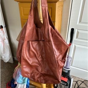 Tote bag.